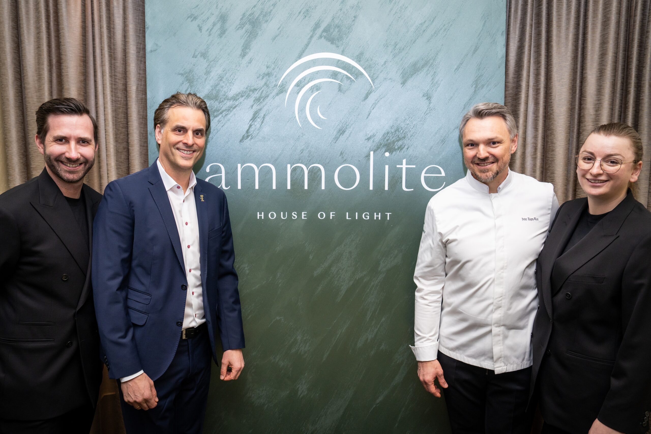 Sommelier Sascha Schmidt, Thomas Mack, Peter Hagen-Wiest und und Restaurantleiterin Lisa-Marie Schmidt